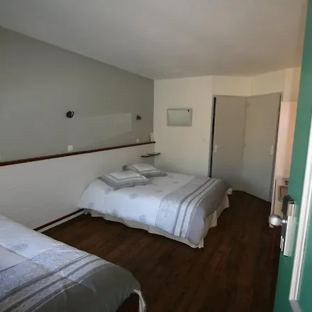 Le Vieux Chateau Hotel
